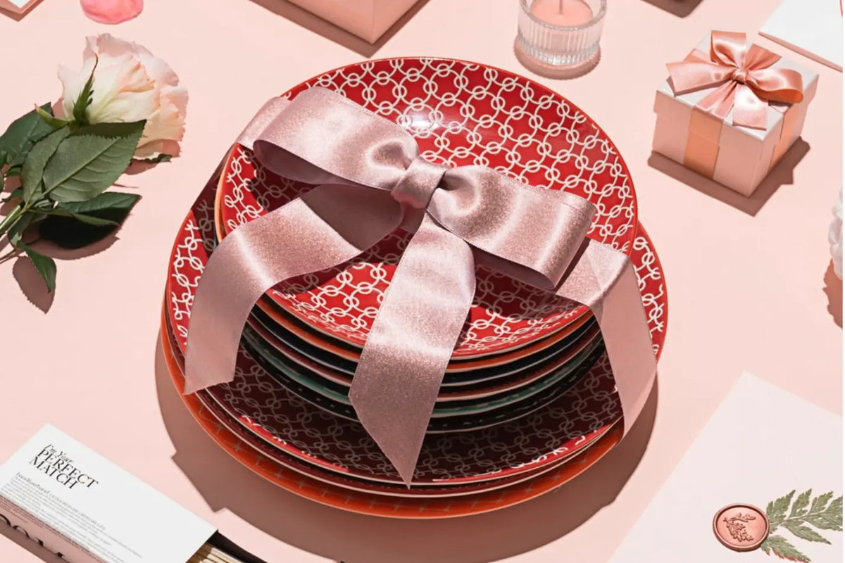 Elegant dinnerware gifts under $100